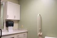 Resident-Bathroom.JPG-nggid03120-ngg0dyn-399x600x100-00f0w010c010r110f110r010t010